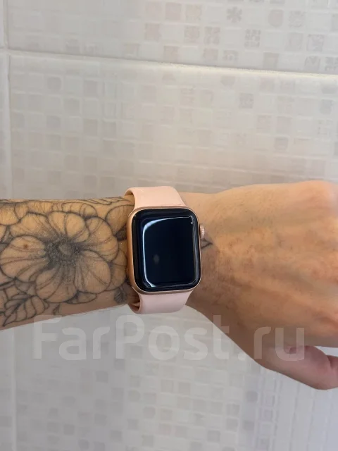 Apple Watch SE. GPS, NFC ����