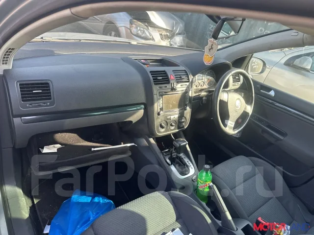 ������� Volkswagen Golf 5 2003-2009 21102968 02E911023L ����