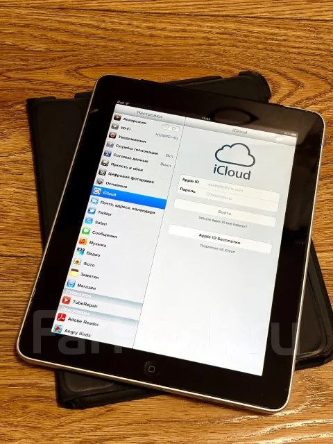 Apple iPad 1. 9.7 ������, ������ 32 �� ����