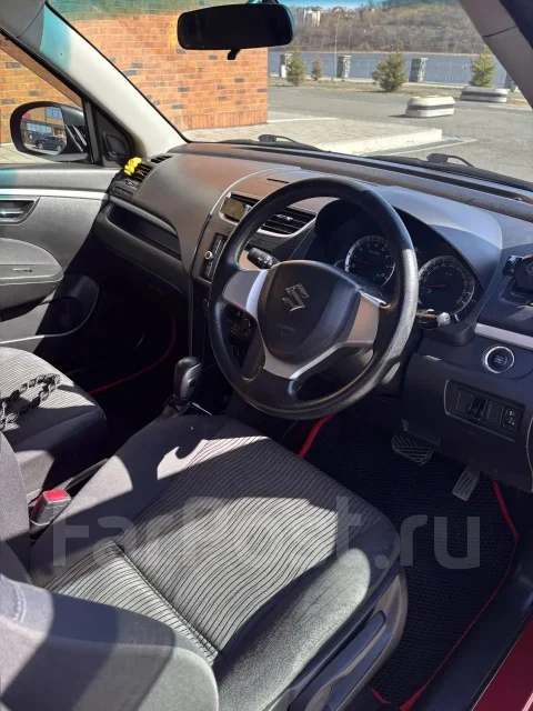 Suzuki Swift. ��������, ��������, 1.0 (91��.�.), ������, 204 000����. �� ����