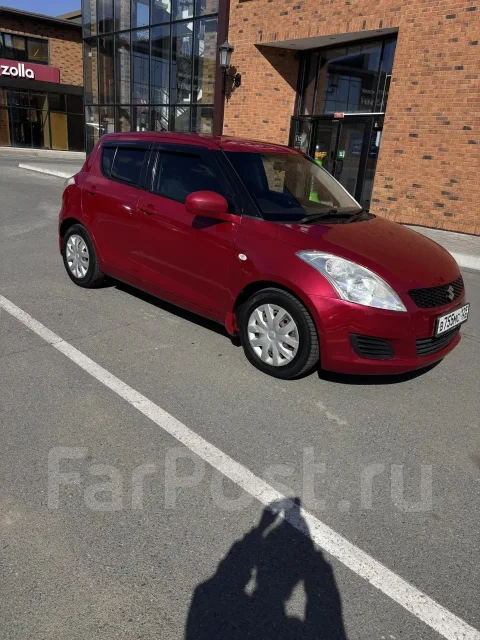 Suzuki Swift. ��������, ��������, 1.0 (91��.�.), ������, 204 000����. �� ����