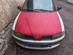 Mitsubishi Carisma ����