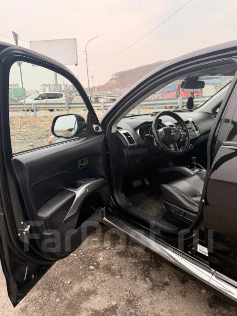 Mitsubishi Outlander. �������, 4wd, 3.0 (220��.�.), ������, 262 252����. �� ����