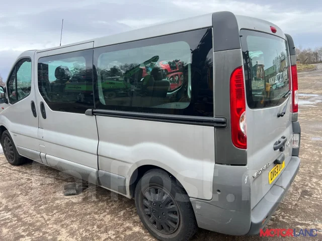 ������� Opel Vivaro 2001-2014 21122874 1202193 ����