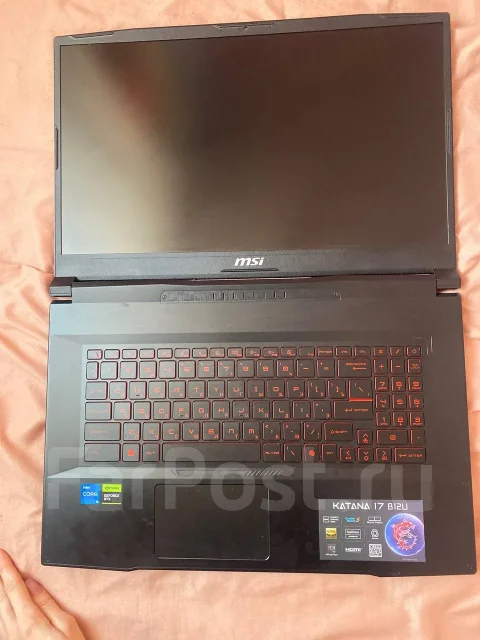 MSI Katana 17 B13UCX. 17.1", 3,2����, ��� 16 ��, ���� 512���, WiFi: 1, Bluetooth: 1, ����������� �� 1��. ����