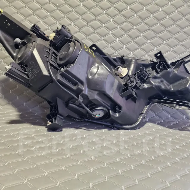 ���� ����� Nissan Note E12 1933 1933 ����