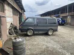 Mazda Bongo. SSF8R276217, RFT ����