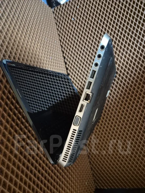 HP. 15.6", 2����, ��� 4 ��, ���� 128���, WiFi: 1, Bluetooth: 1, ����������� �� 5��. ����