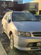 Nissan R'nessa ����