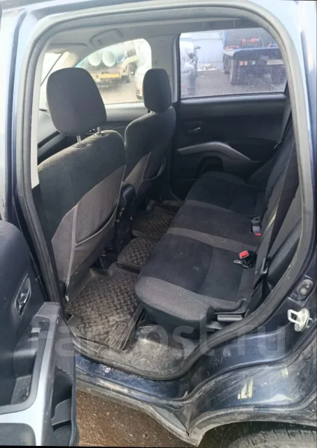Mitsubishi Outlander. ��������, 4wd, 2.4 (170��.�.), ������, 300 000����. �� ����