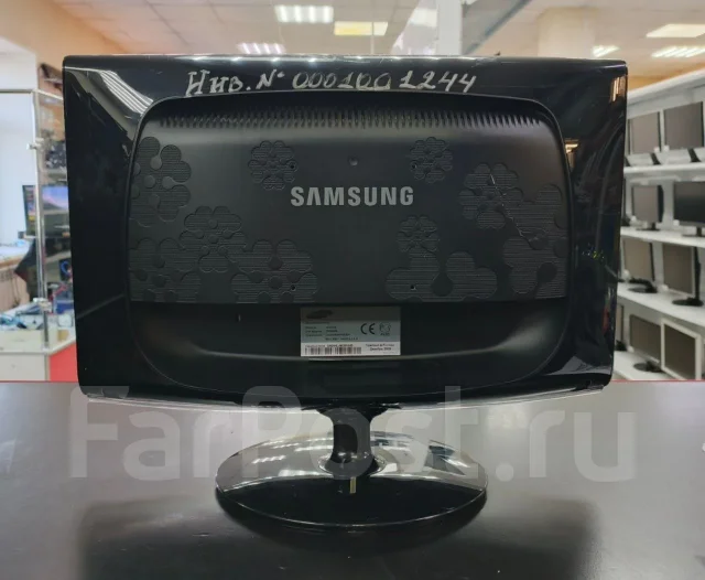 Samsung. 20", ���������� �� (LCD, LED, QLED) ����