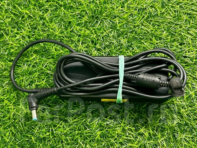 Acer Aspire. 15.6", ��� 12 ��, ���� 512���, WiFi: 1, Bluetooth: 1, ����������� �� 1��. ����