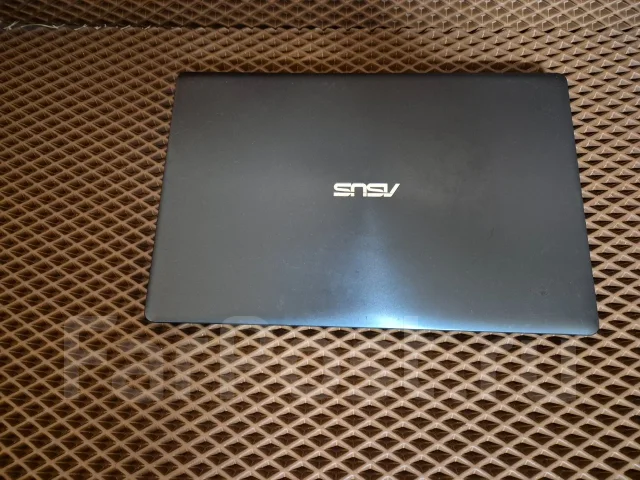Asus. 15.6", 2����, ��� 4 ��, ���� 320���, WiFi: 1, Bluetooth: 1 ����