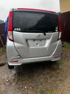Toyota Roomy ����