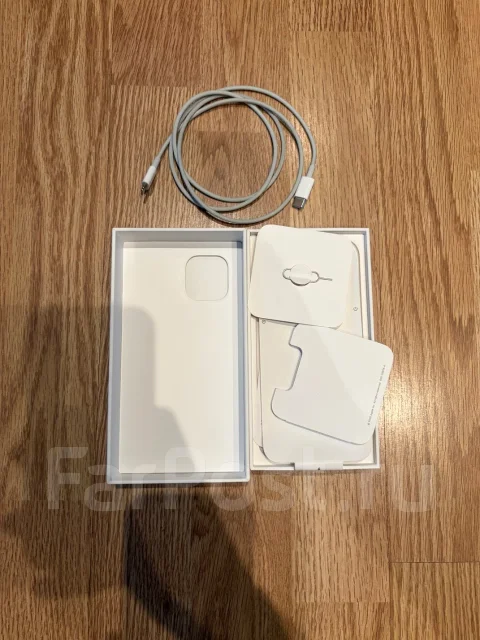 Apple iPhone 12. �/�, 128 ��, ����� ����