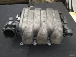 ��������� �������� Audi Q5 2008-2012 06E133210F 8R 3.2 06E133210F ����