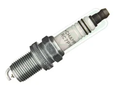 ����� ��������� ���������� 4.7L RC7PYCB4 | Champion | 3340 3340 ����