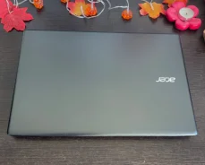 Acer Aspire E5. 2,9����, ��� 4 ��, ���� 466���, WiFi: 1, Bluetooth: 1 ����