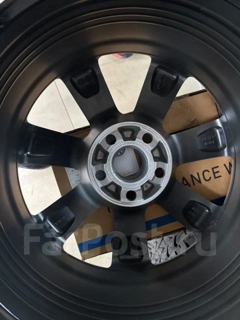 Toyota. 7.5x18", 4x114.3 ����