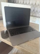 Apple MacBook Air 13 2022. 13.6", ��� 256 �� � ������ ����