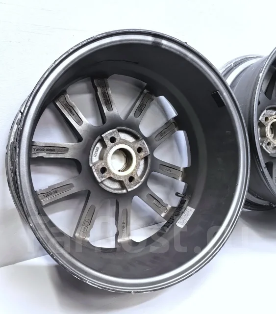 MOMO Quantum. 7.0x17", 4x100, ET42, �� 73,1���. ����