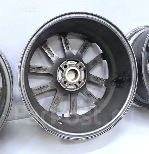 MOMO Quantum. 7.0x17", 4x100, ET42, �� 73,1���. ����