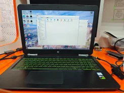 HP Pavilion 15-bc404ur. 15.6", 3,9����, ��� 8 ��, ���� 1 024���, WiFi: 1, Bluetooth: 1, ����������� �� 2��. ����