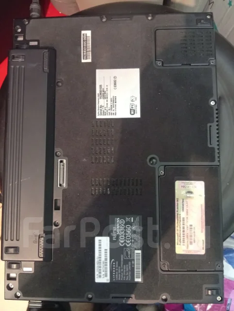 Fujitsu Siemens LifeBook. 13", ��� 1024 ��, WiFi: 1, Bluetooth: 1, ����������� �� 2��. ����
