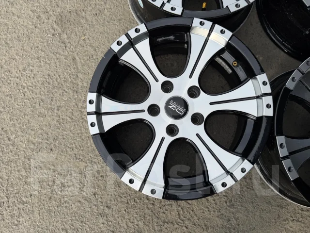 OZ Racing. 6.0x15", 5x114.3, ET-10, �� 73,1���. ����