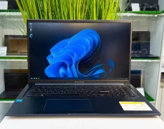 Asus VivoBook 17 ����