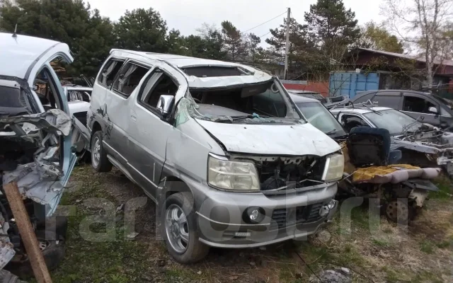 Nissan Caravan Elgrand. AVWE50, QD32 ����