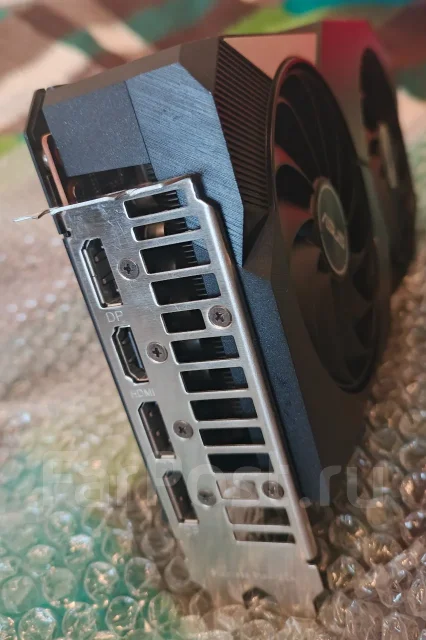 Radeon RX 6600 ����