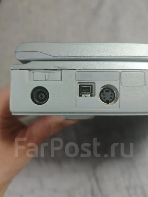 Fujitsu FMV-Biblo. 14.1", 800����, ��� 256 �� � ������, ���� 30���, WiFi: 1, Bluetooth: 1 ����