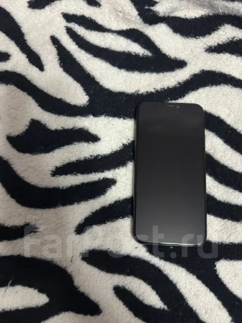 Apple iPhone X. �/�, 256 ��, �����, 4G LTE ����