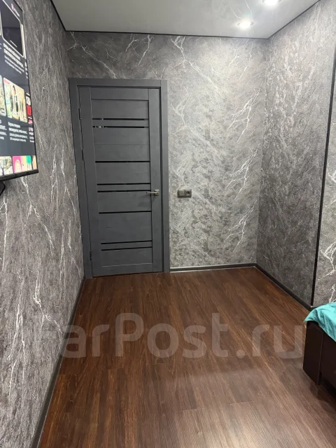 ������ ���. �-� 9 ���, ��� 180��&sup2;, ������� 14����., ���, ����: �����������, ������������� 15 ��� ����