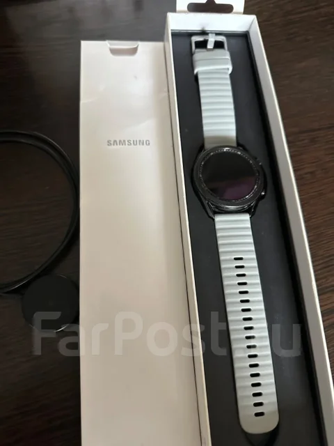 Samsung Galaxy Watch3 ����