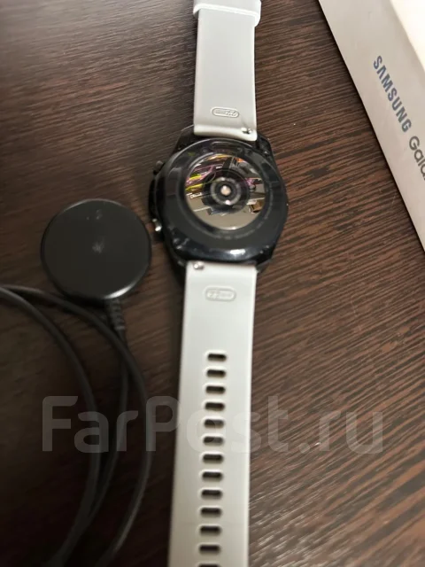 Samsung Galaxy Watch3 ����