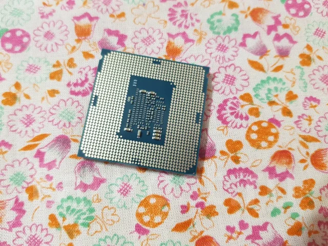 Intel Pentium G4600 ����
