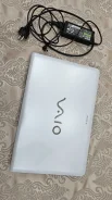 Sony VAIO. 17.3", 2,5����, ��� 6 ��, ���� 1 000���, WiFi: 1, Bluetooth: 1, ����������� �� 2��. ����