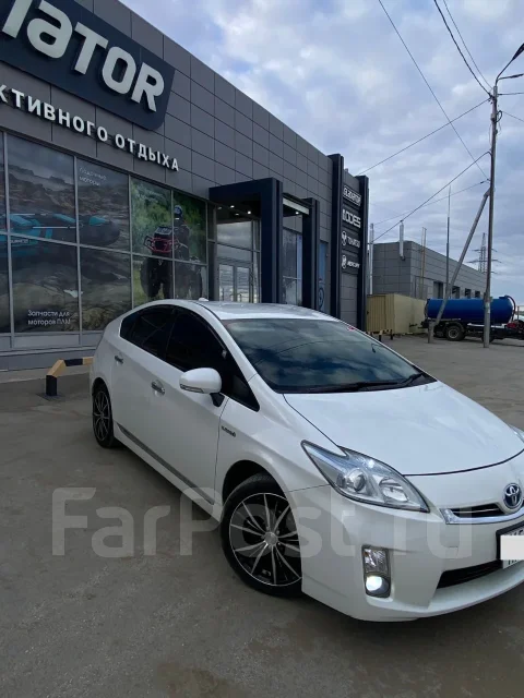 Toyota Prius. �������, ��������, 1.0 (99��.�.), ������, 145����. ��. ��� ����� �� ������������ ����