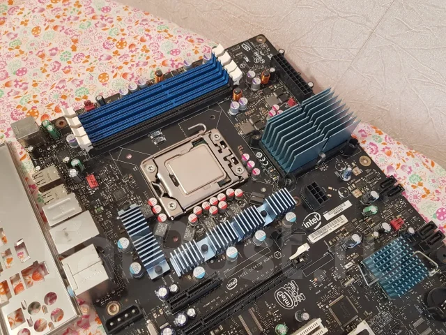 LGA1366 ����