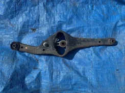 ����� Nissan Bluebird, EU14, HU14, QU14, SU14, A32, HA32, PA32, HR11, PR11, R11, N30, P11, QP11, ������ 551302J010 ����