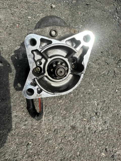 ������� Mazda Bongo SK22V R2 R20118400C ����
