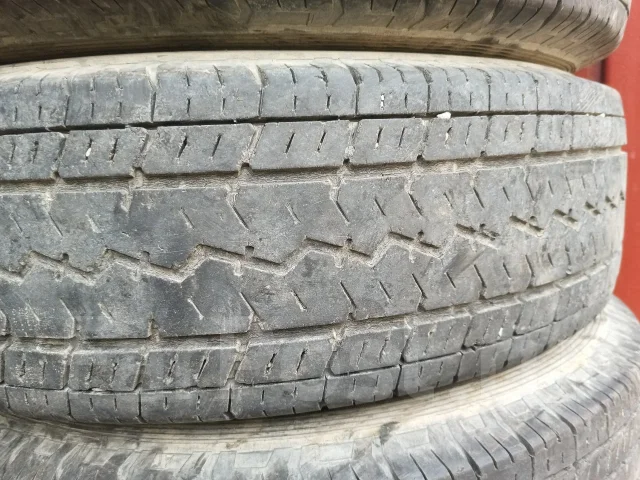 Toyo V-02e. ������, 2015 ���, �/�, ����� 40 % ����