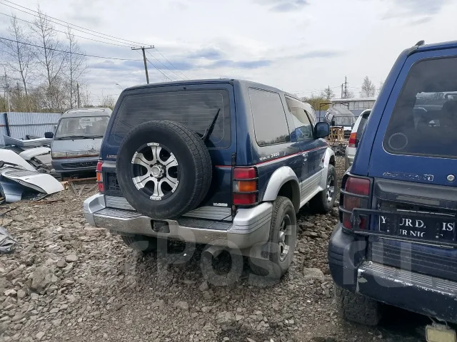 Mitsubishi Pajero. V21, 4G64 ����