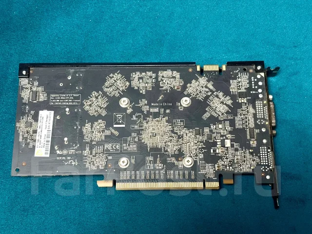 GeForce 9800 GT ����