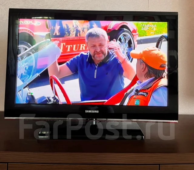 Samsung LE32B530P7W. LCD (��) ����
