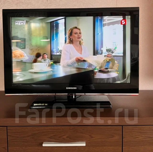 Samsung LE32B530P7W. LCD (��) ����