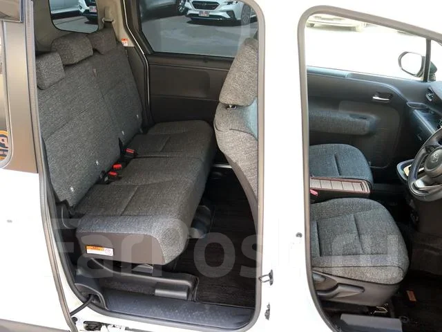 Toyota Sienta. �������, 4wd, 1.5 (141��.�.), ������, �/�. ��� ����� �� ������������ ����