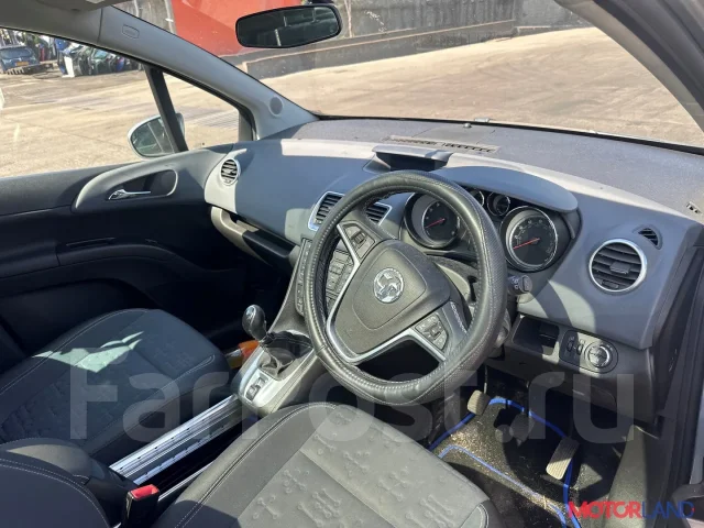��������� Opel Meriva 2010-2018 21161235 13266809 ����